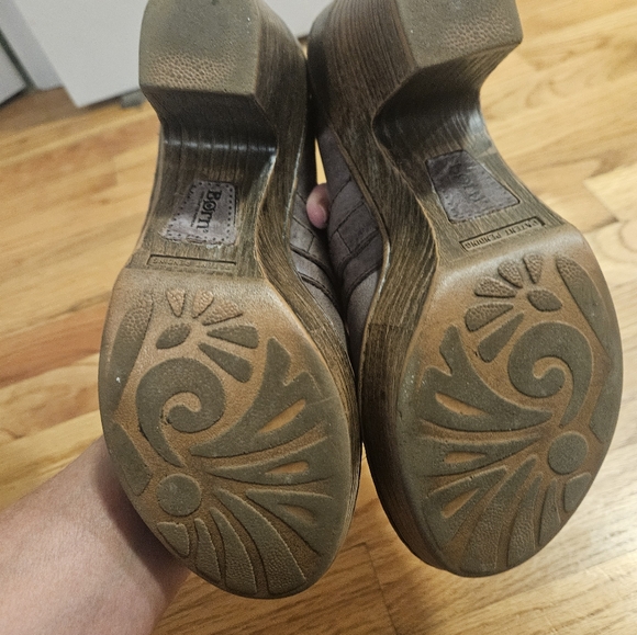 Born Womens Haddon Bootie Size 7 - Picture 3 of 5